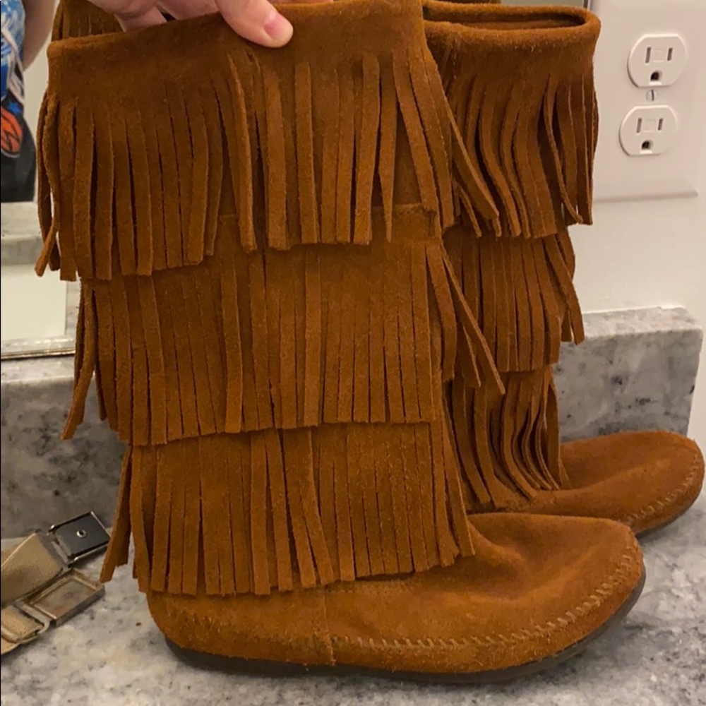 Minnetonka Fringe Suede Boots